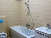 Фотография ремонта ванной комнаты в трехкомнатной квартире на Лукьяновке