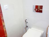 Подвесной унитаз росле ремонта квартиры в Парковом мистечке