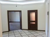 Фото холла после ремонта квартиры в жилом комплексе Панорама на Печерске от компании АВР-Комфорт