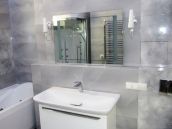 Фотография умывальника в ванной после ремонта квартиры на Печерске от компании АВР-Комфорт 