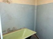 Фотография ванной до проведения ремонта в трехкомнатной квартире на Оболони