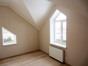 Фотография ремонта спальной комнаты дома в коттеджном городке Золоче клуб