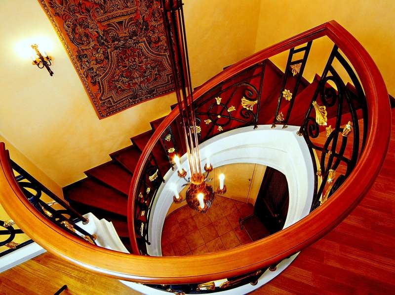 лестница в стиле модерн