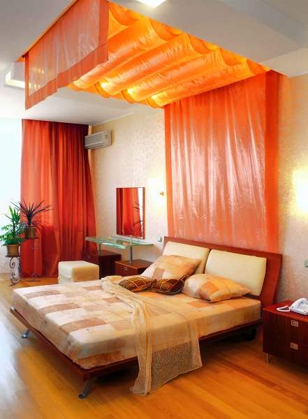 спальня в дизайнерском стиле модерн